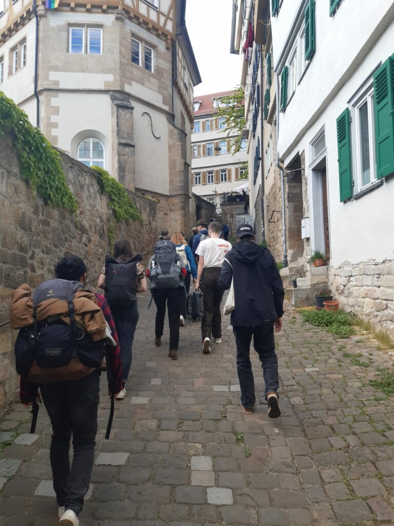 Studierende des Vertiefungsjahres in Tübingen, Ansicht von hinten